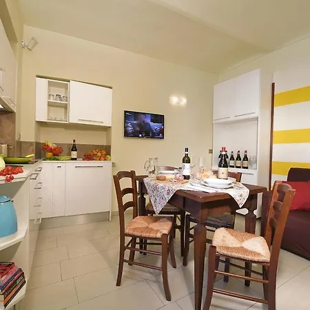 Apartment La Rosa Nel Borgo - Con Balcone *