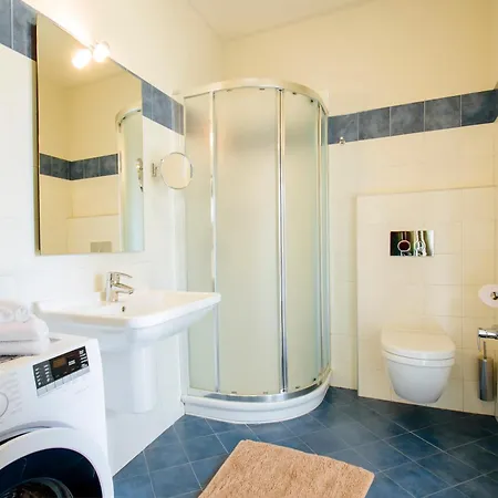 La Rosa Nel Borgo - Con Balcone * La Morra